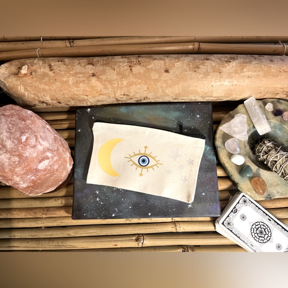 Small canvas makeup bag with zipper. 🧿 - Picture 1 of 3